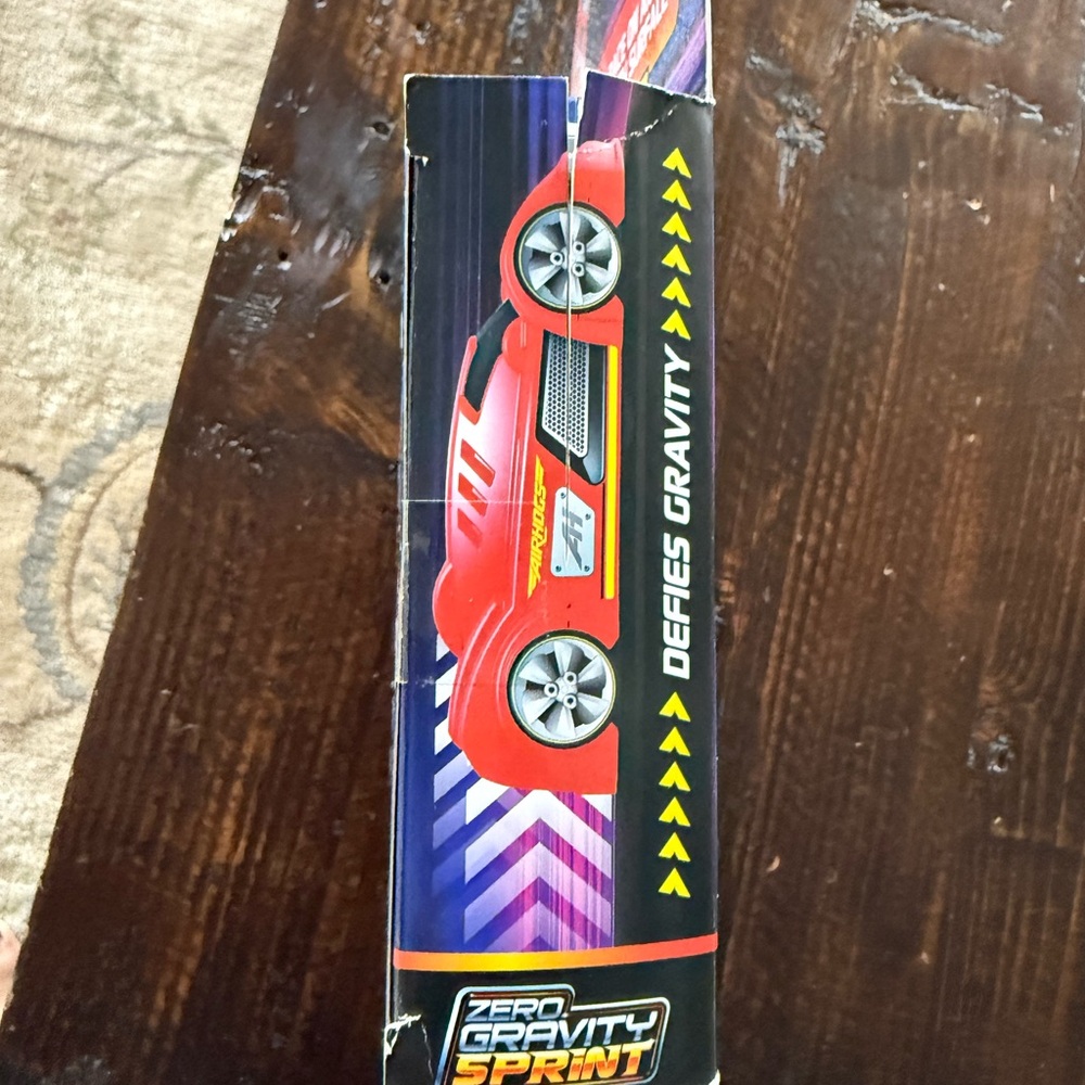 Zero Gravity Sprint Wall Climber car